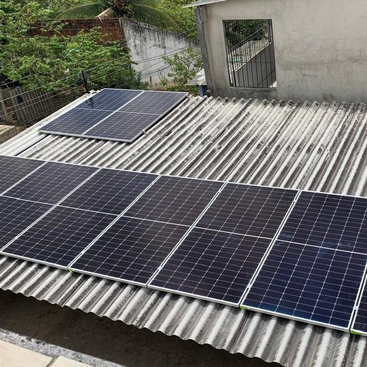 Usina solar em telhado de fibrocimento